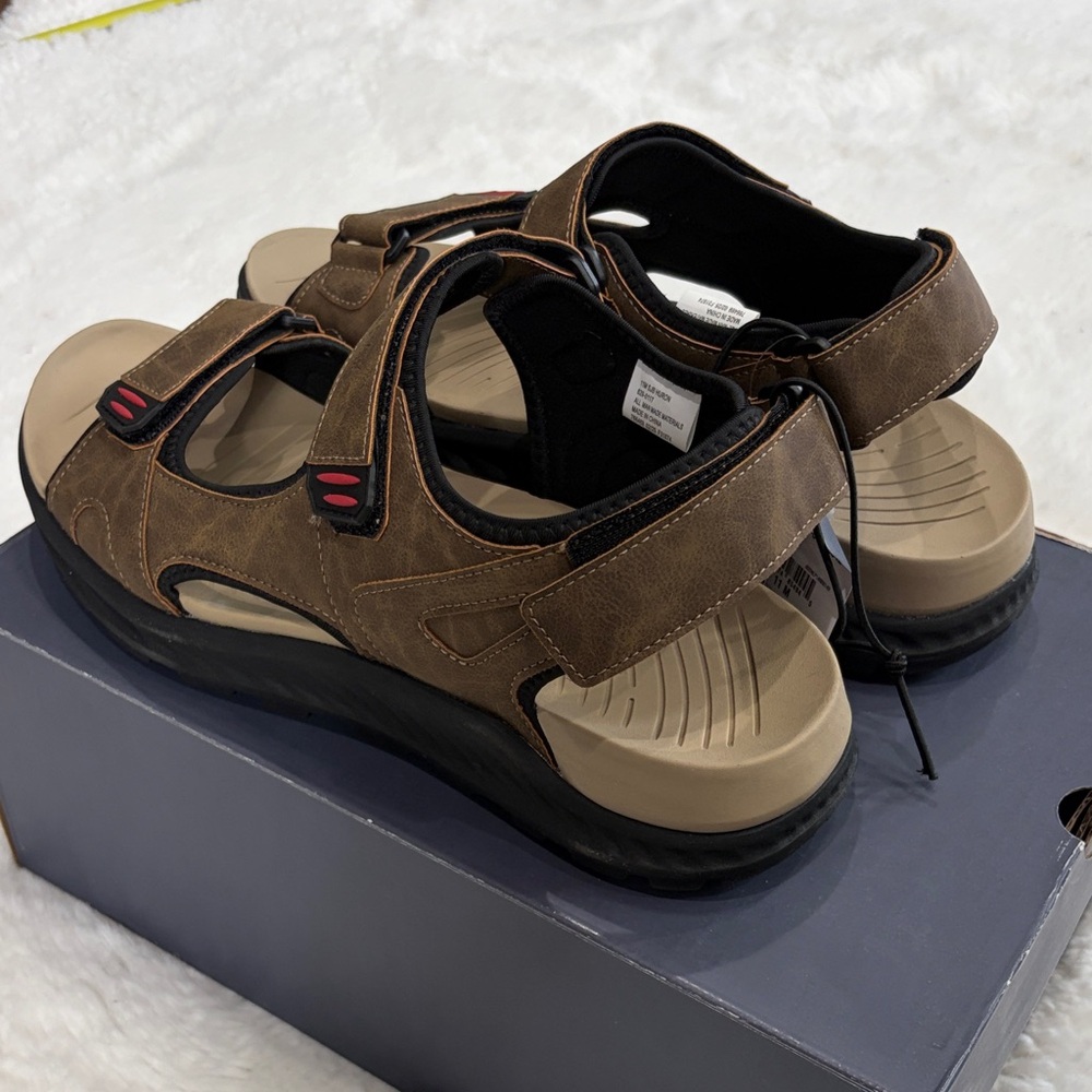 St. John's Bay Men's Tan and Black Sandals,Size 11-M - Picture 6 of 17